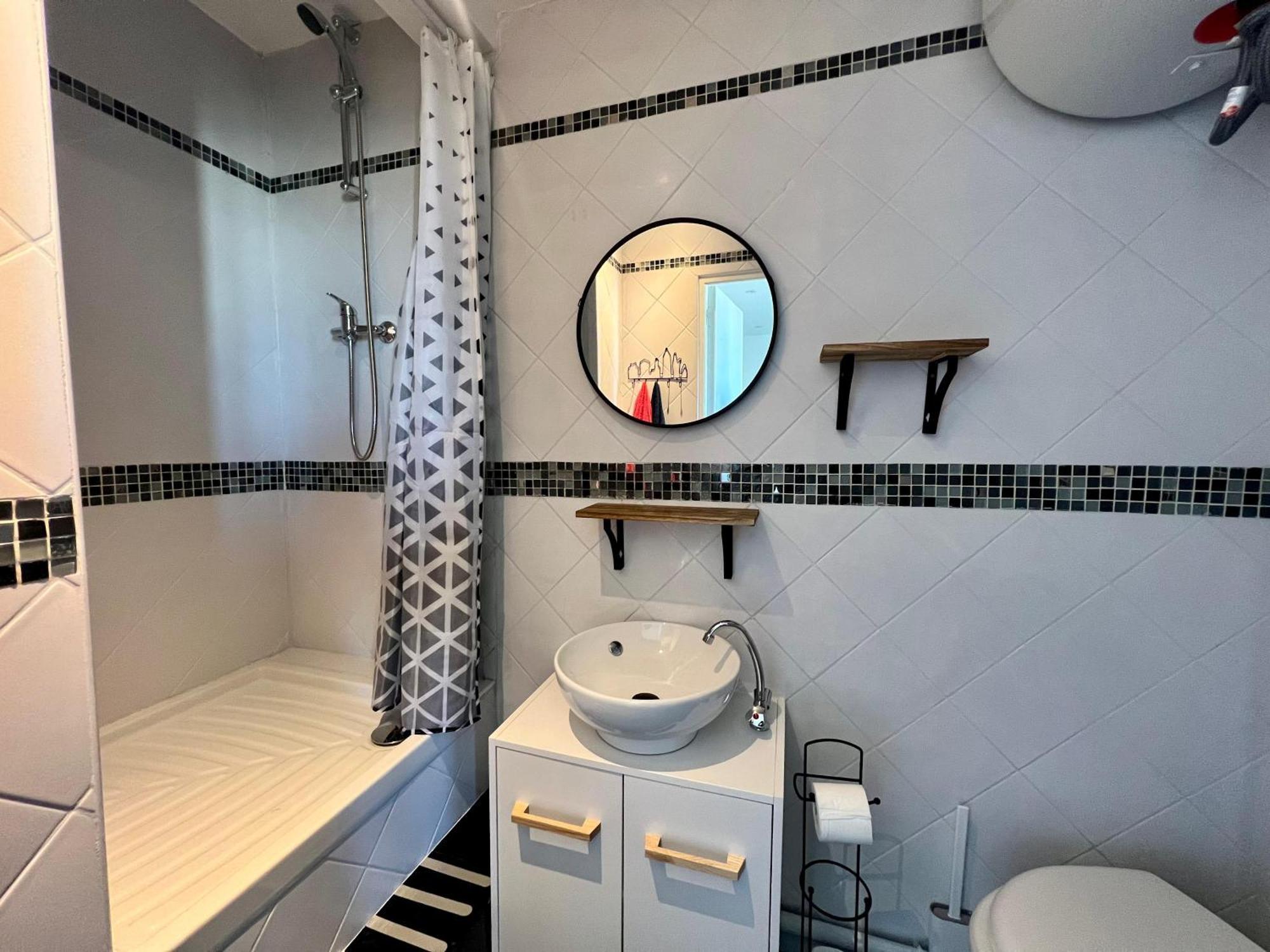 Apartment Rue De La Paix 3 Personnes - 10'min Paris Les Lilas